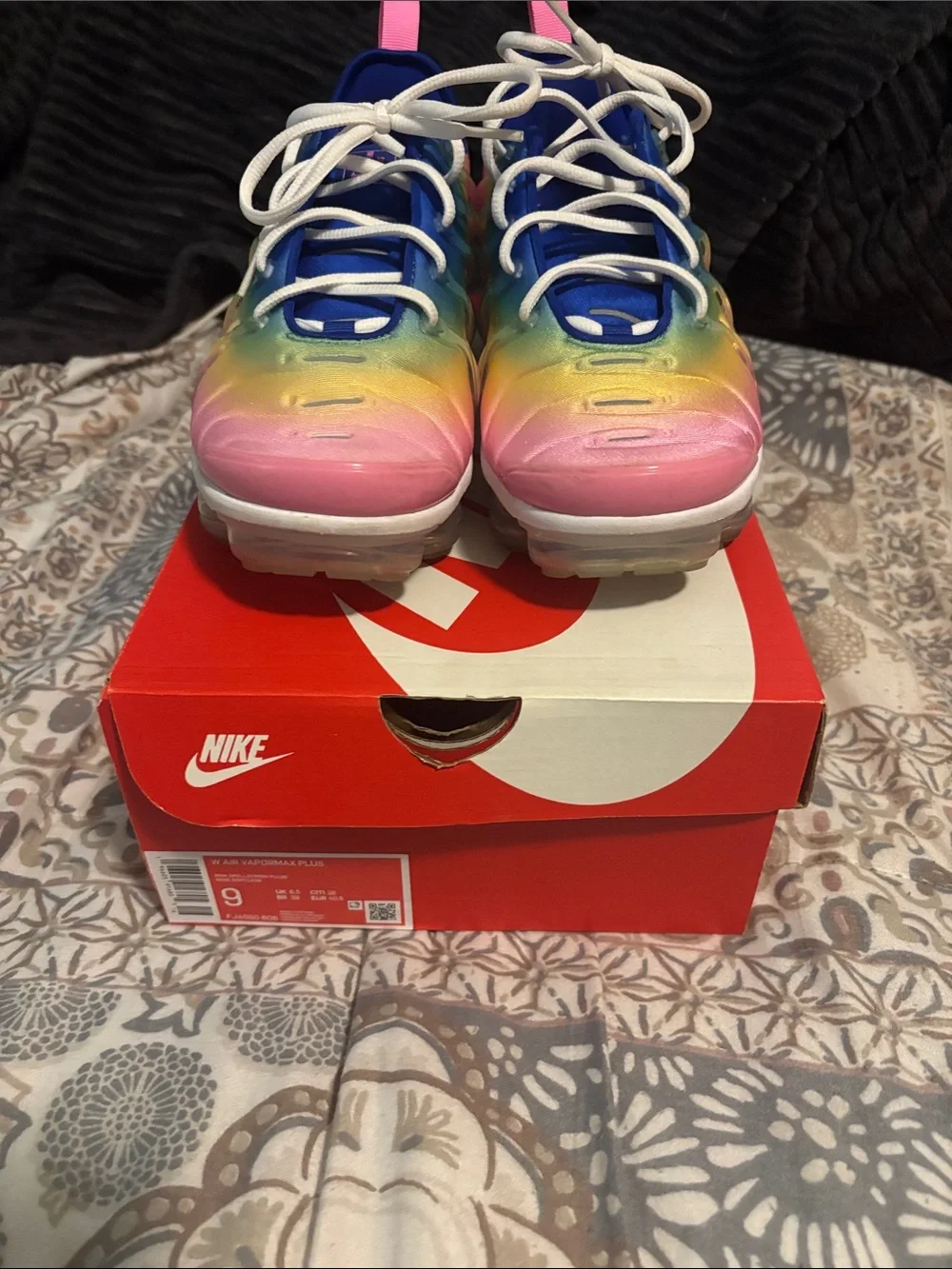 Nike Wonens Gradient Rainbow Sneakers - Pink, Yellow, Blue